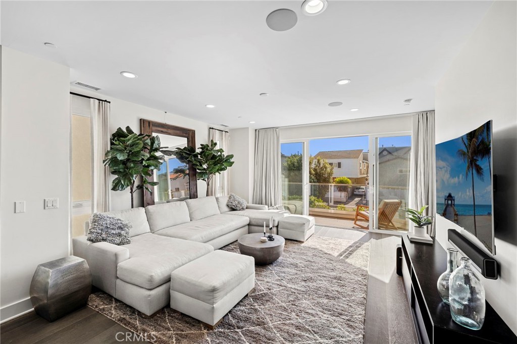 5512 Seashore