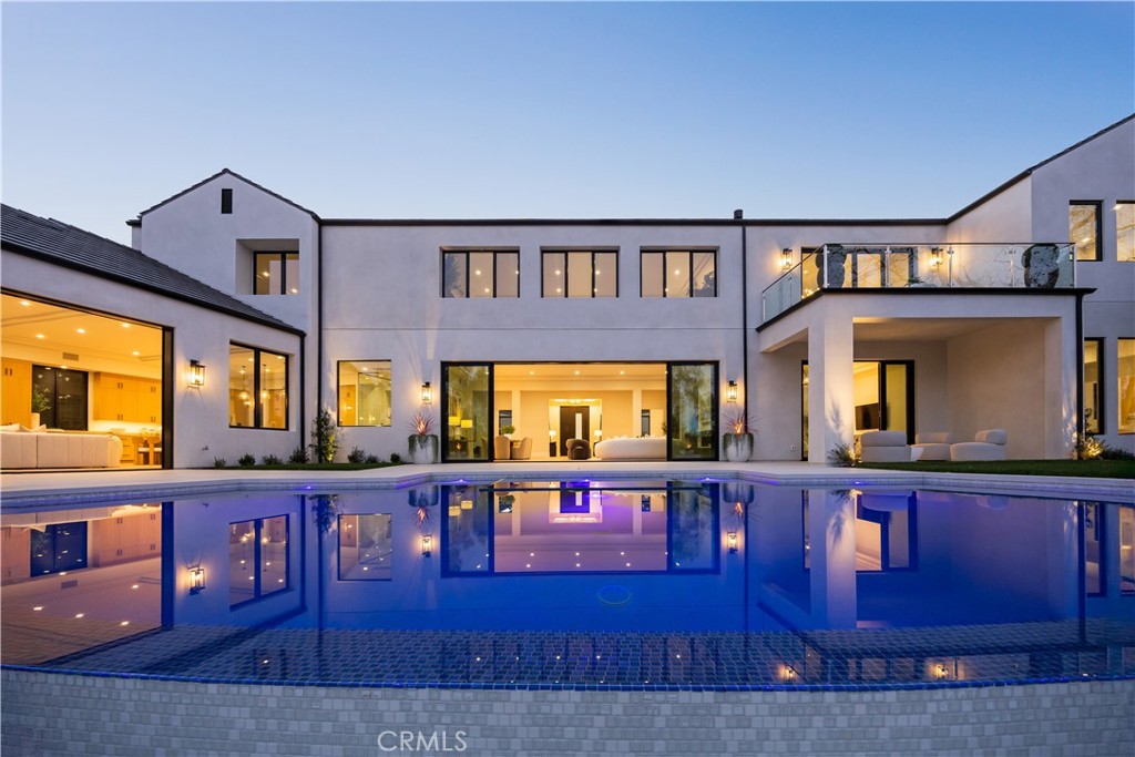 76 Hillcrest Lane