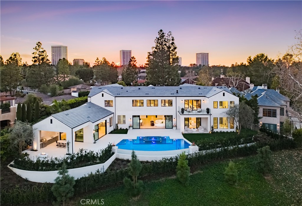 76 Hillcrest Lane