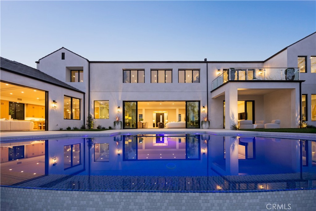 76 Hillcrest Lane