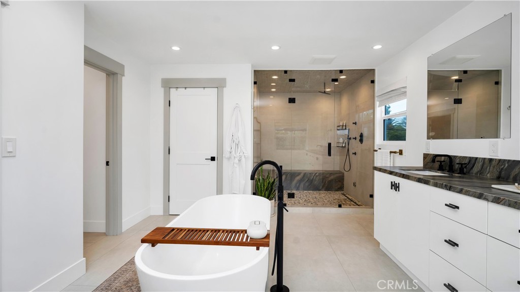 308 E 18th Street