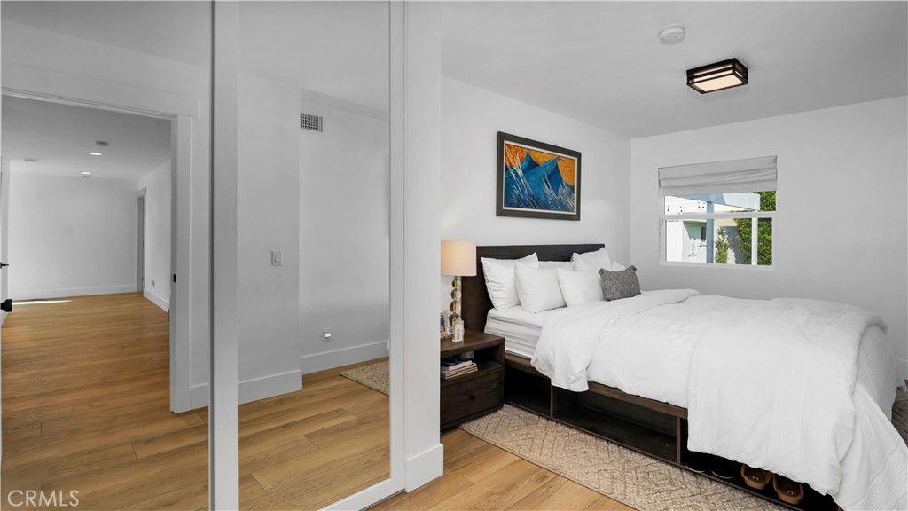 308 E 18th Street
