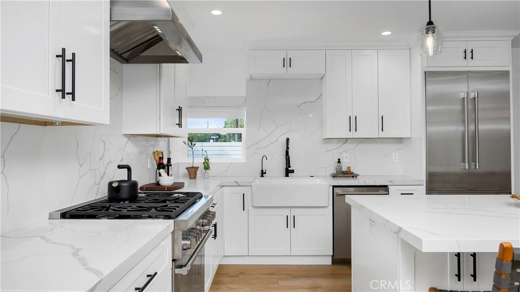 308 E 18th Street