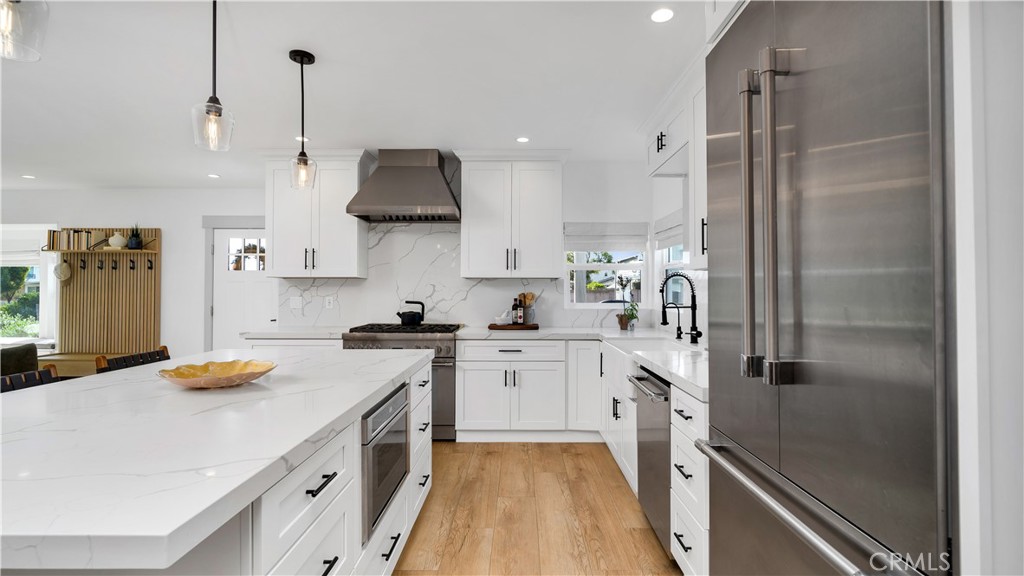308 E 18th Street