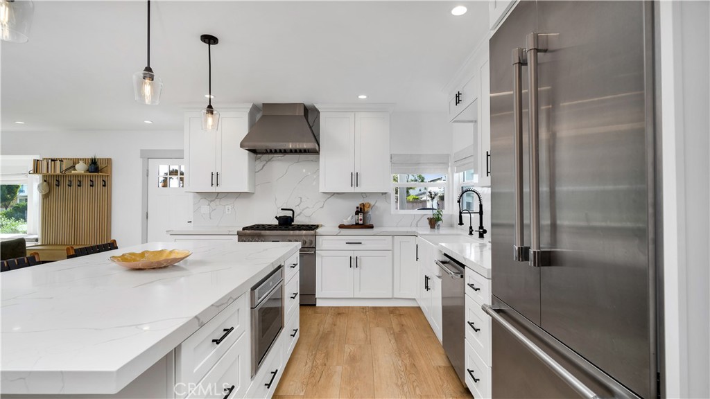308 E 18th Street