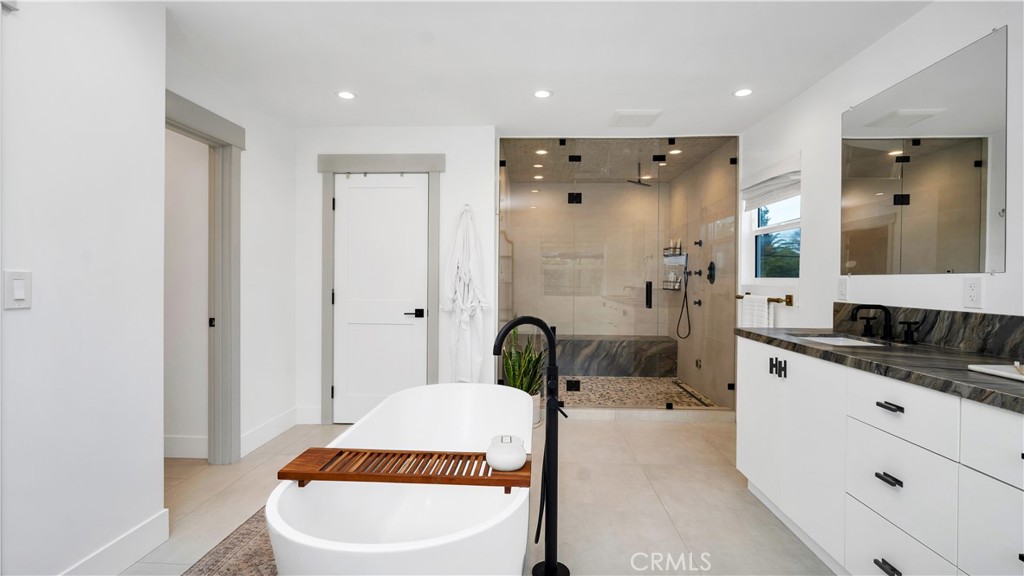 308 E 18th Street