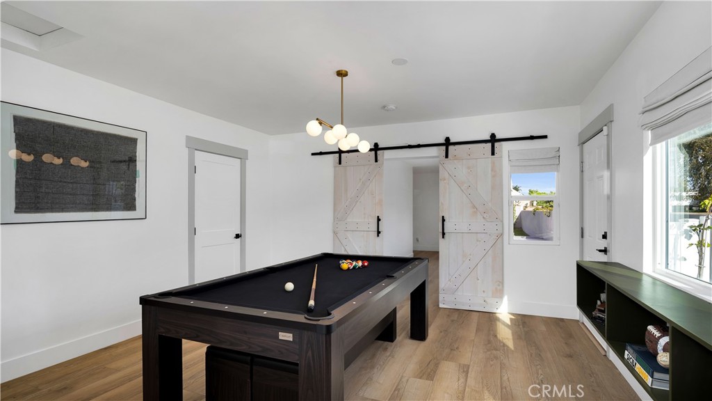 308 E 18th Street