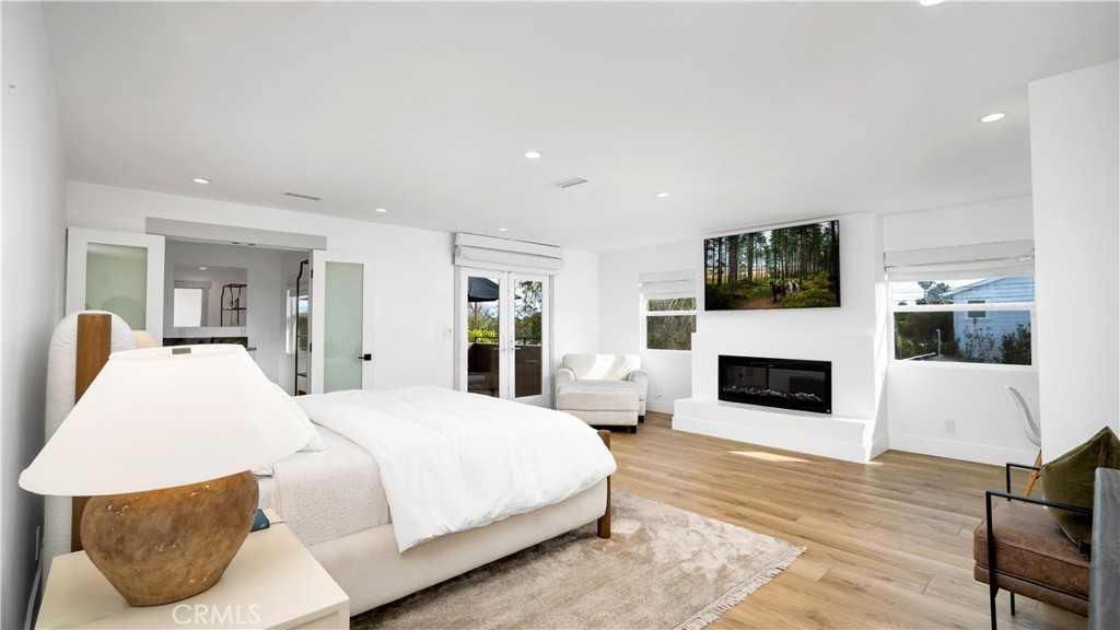 308 E 18th Street