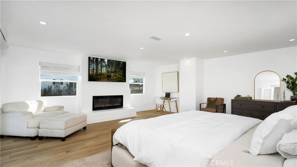 308 E 18th Street