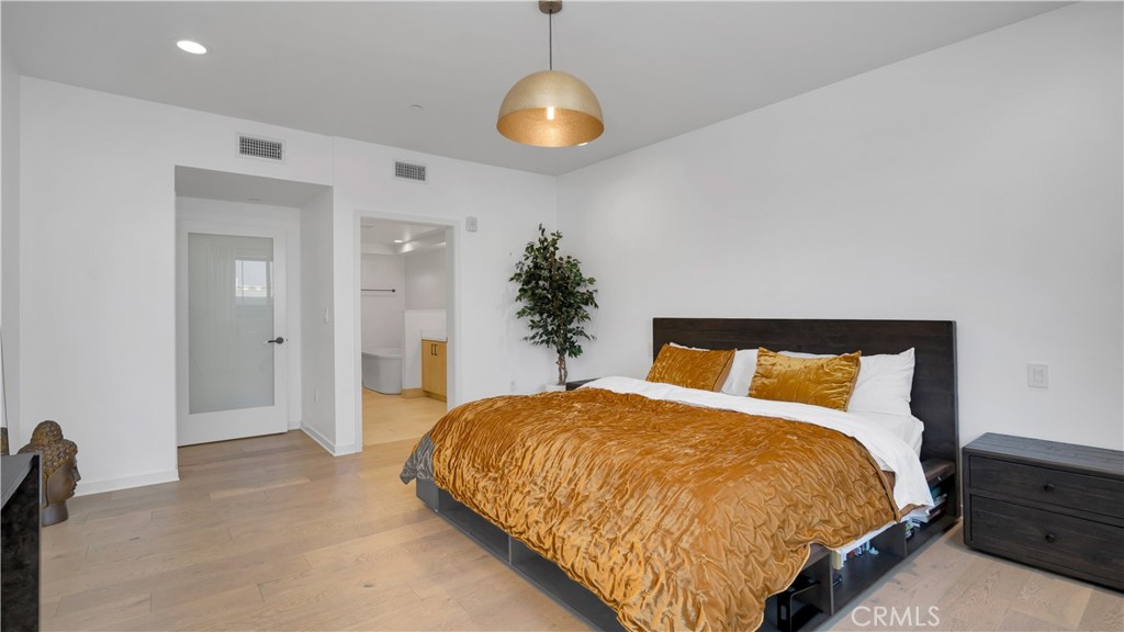 4240 Laurel Canyon Boulevard 306