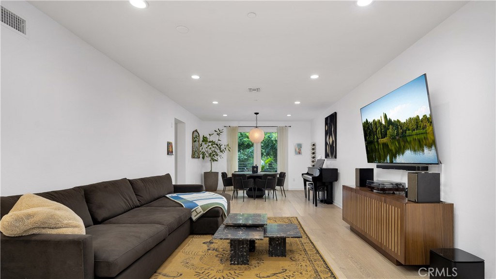 4240 Laurel Canyon Boulevard 306