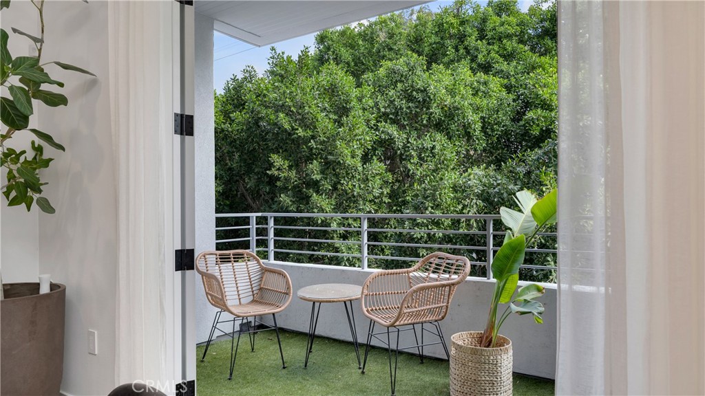 4240 Laurel Canyon Boulevard 306