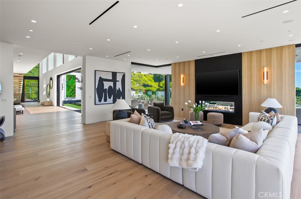 53 Montecito