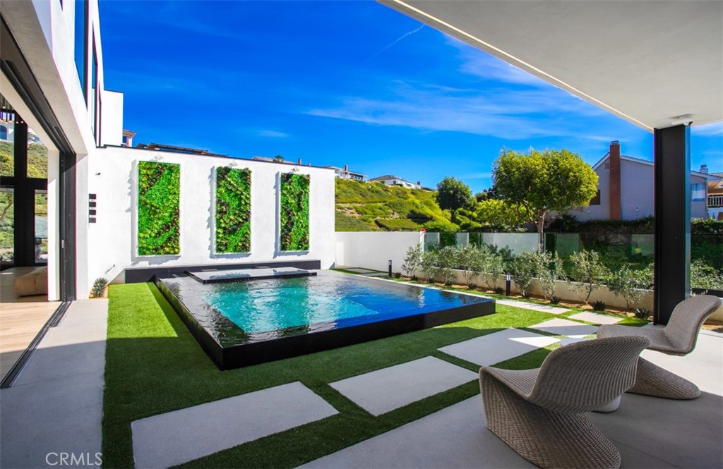 53 Montecito