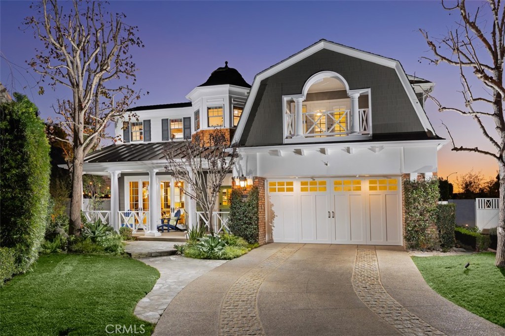 13 Cape Danbury