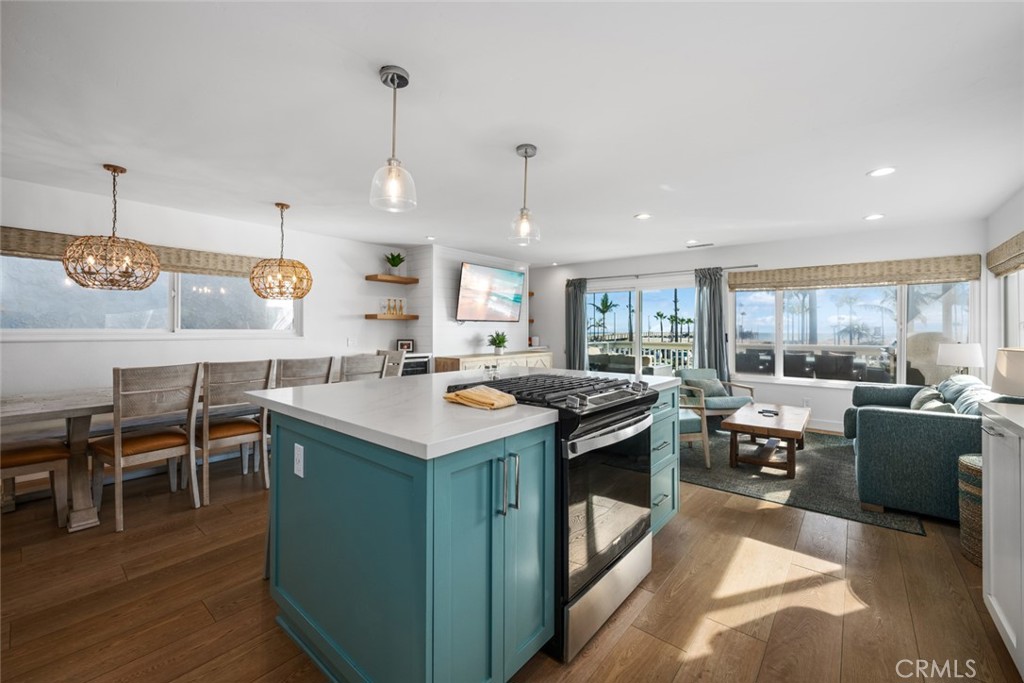 700 E Oceanfront