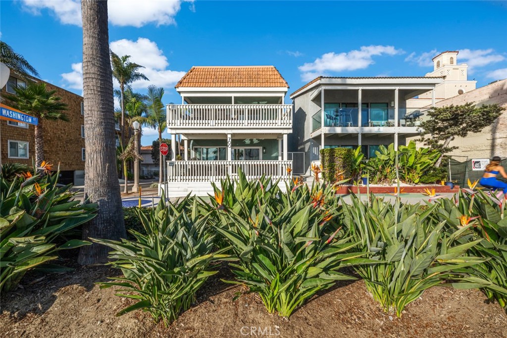 700 E Oceanfront