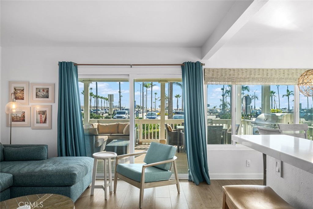 700 E Oceanfront