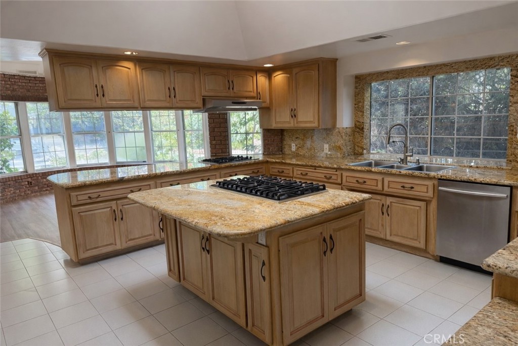 26421 Broken Bit Lane