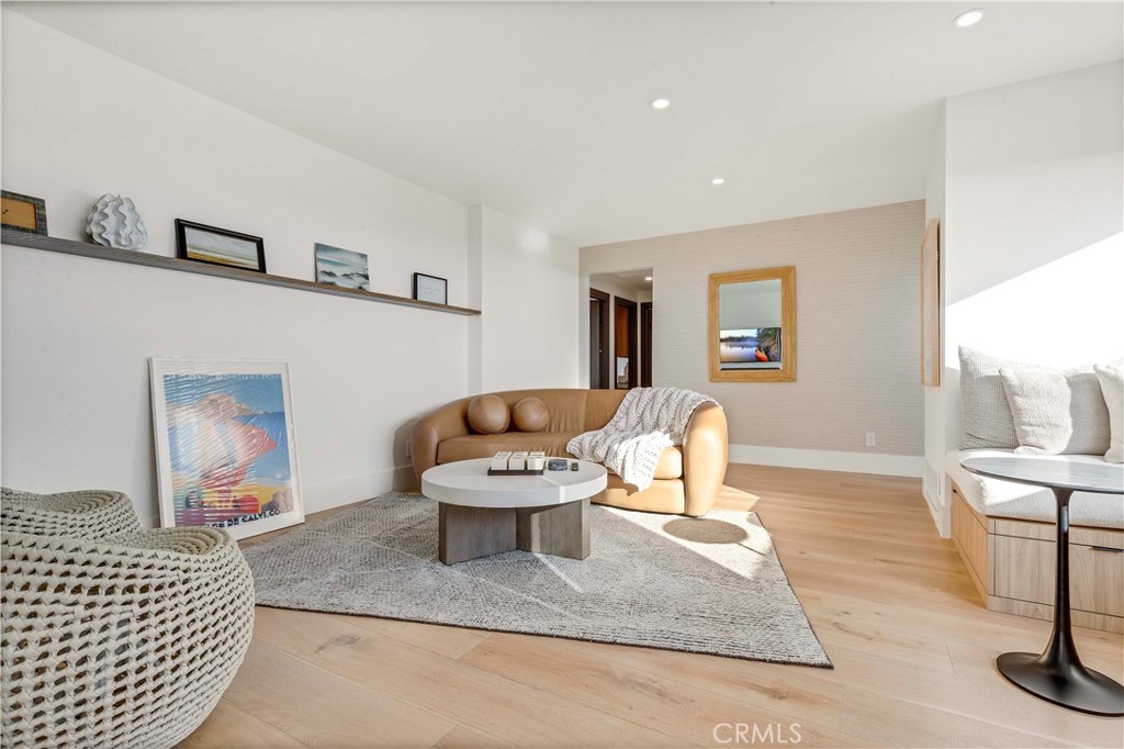 2720 Pebble