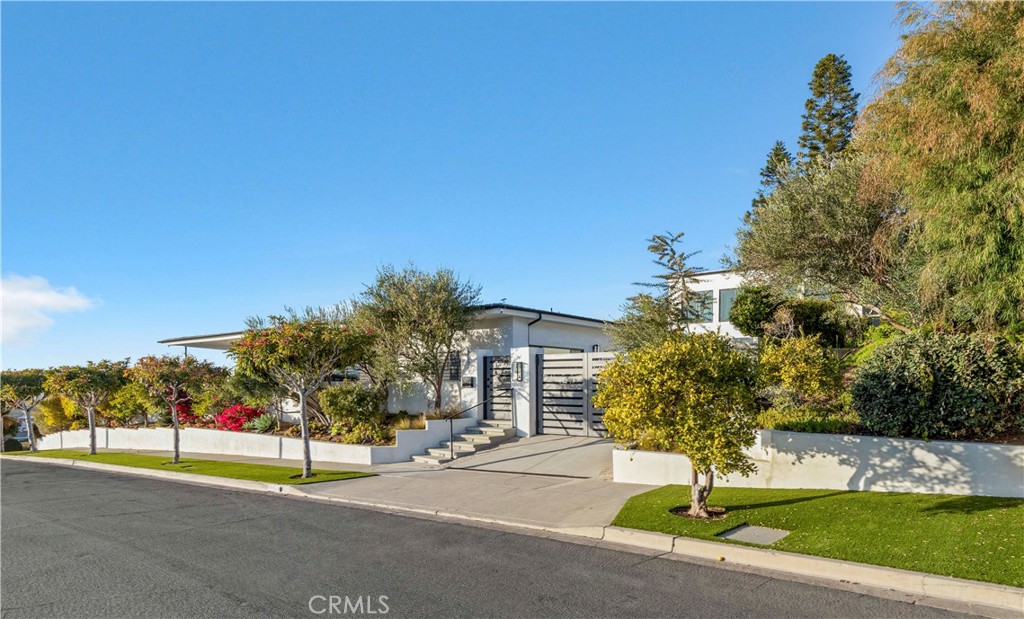2720 Pebble