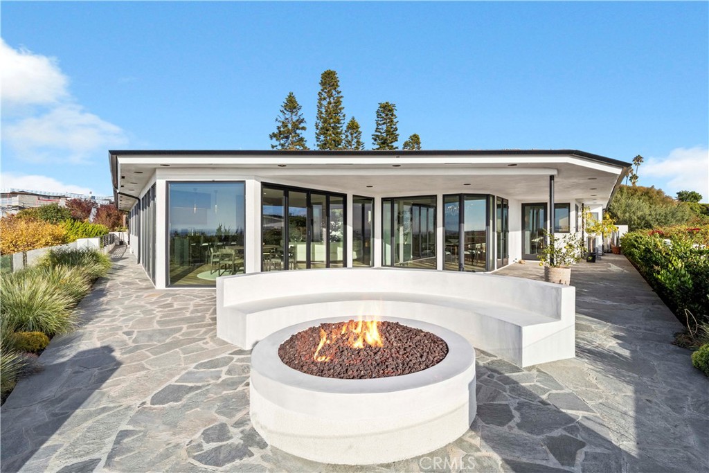 2720 Pebble