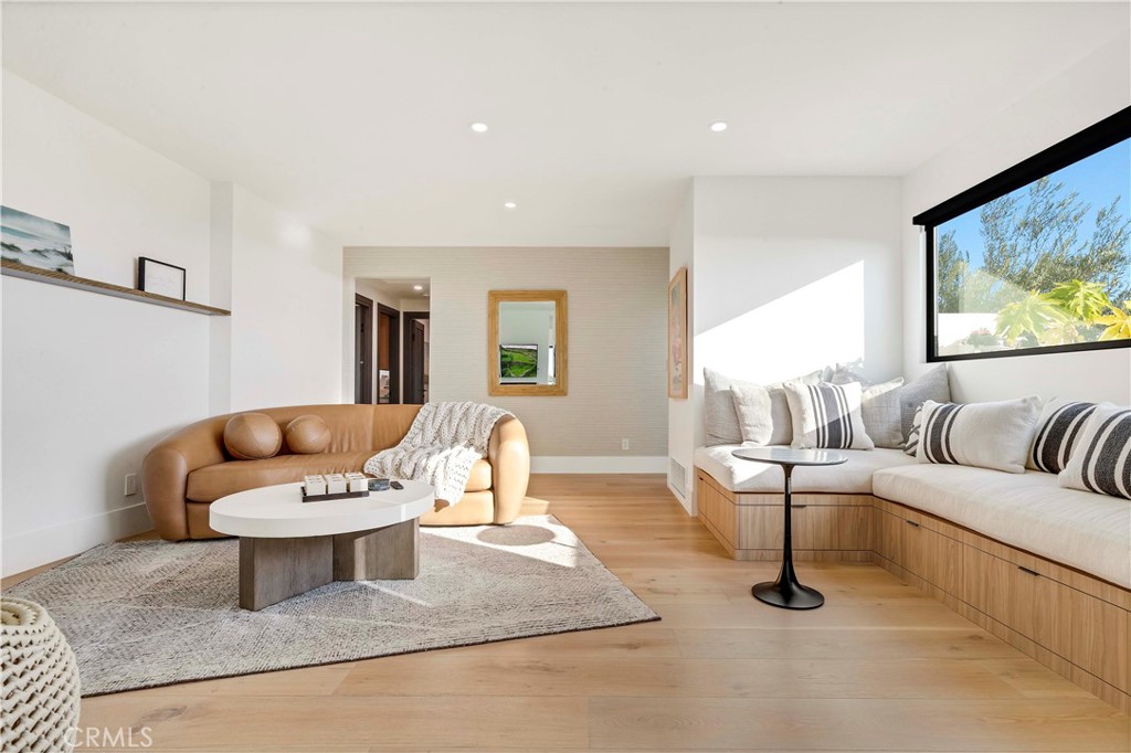 2720 Pebble
