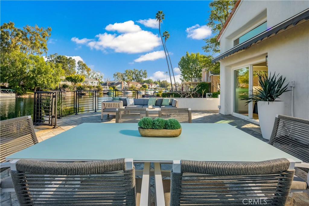 22576 Lake Forest Lane