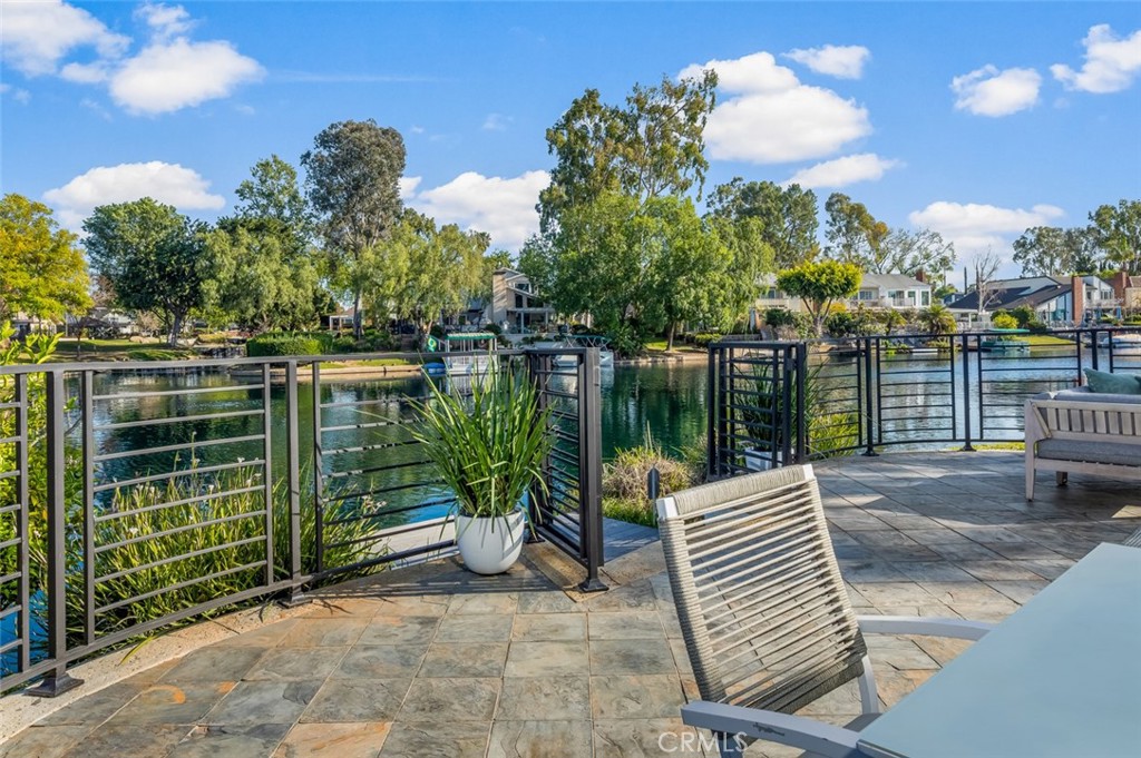 22576 Lake Forest Lane