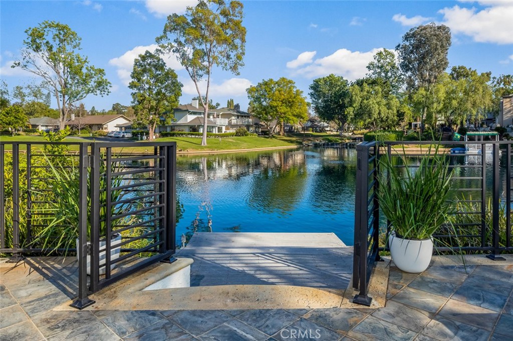 22576 Lake Forest Lane
