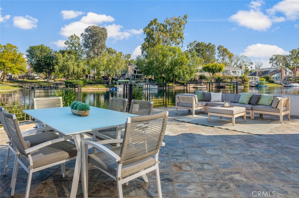22576 Lake Forest Lane