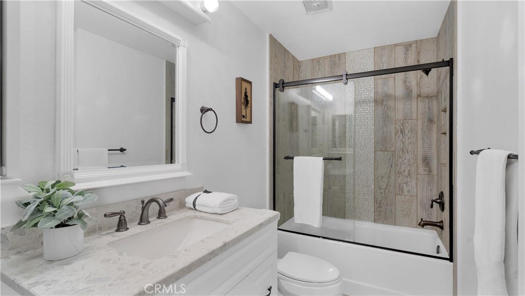 23422 Via San Martine