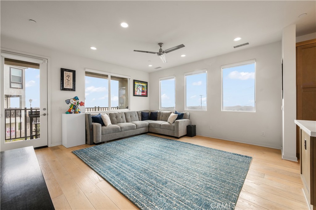 1068 Hampton