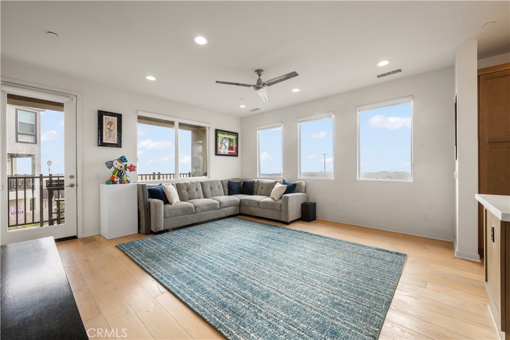 1068 Hampton