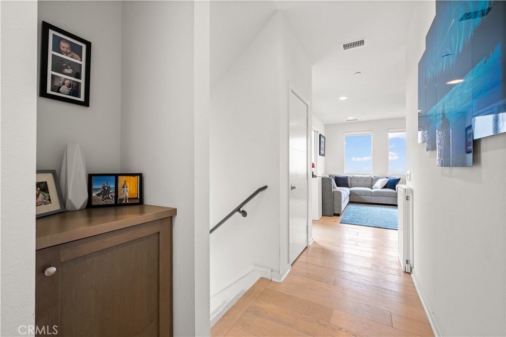 1068 Hampton