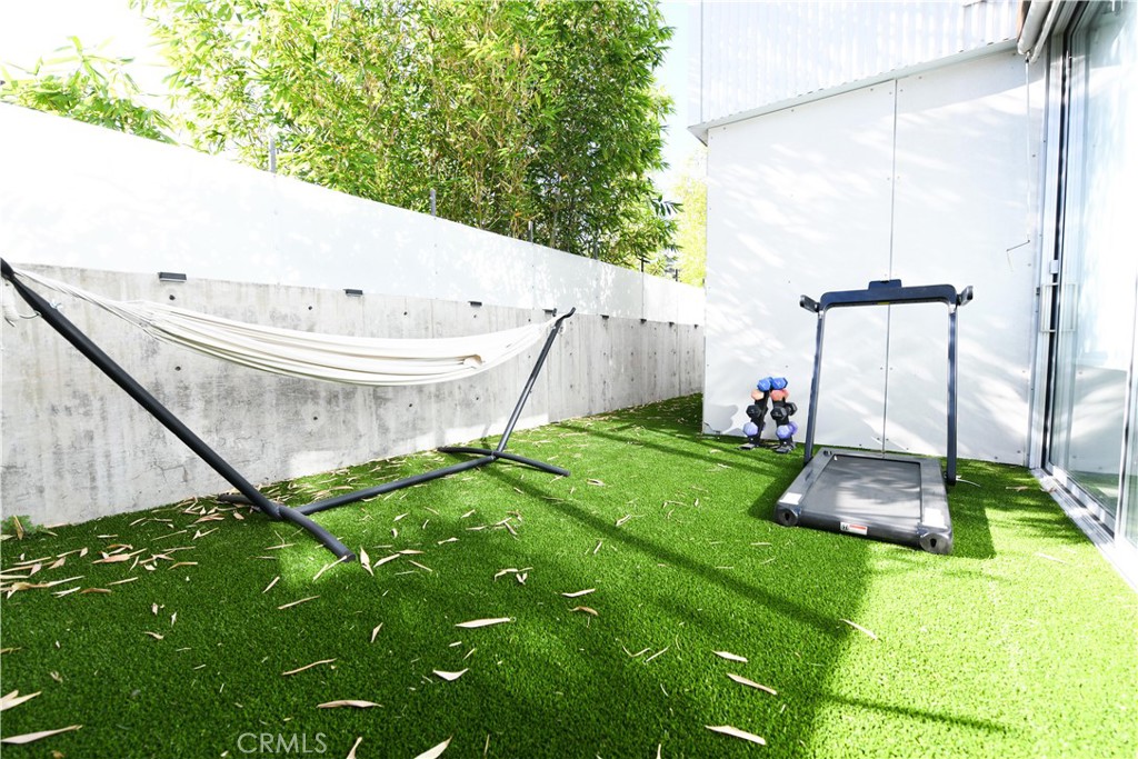 901 Hancock Avenue 209