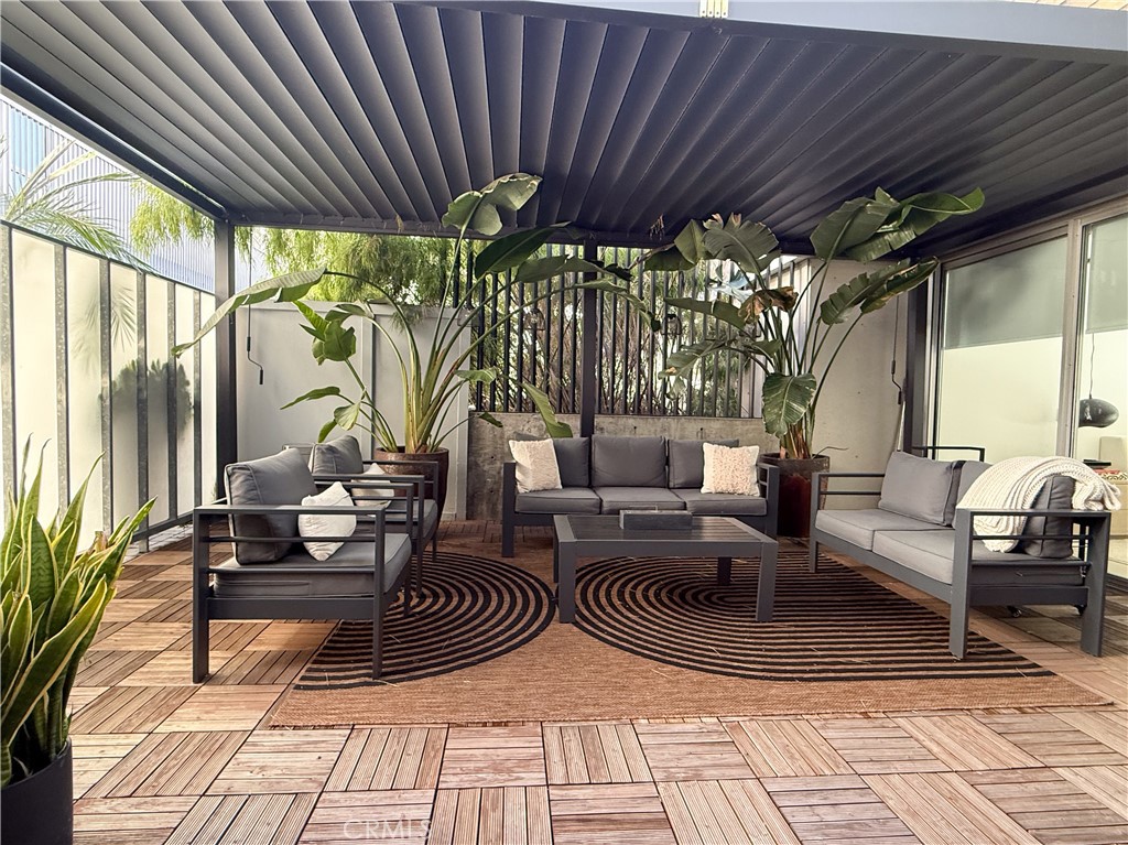 901 Hancock Avenue 209