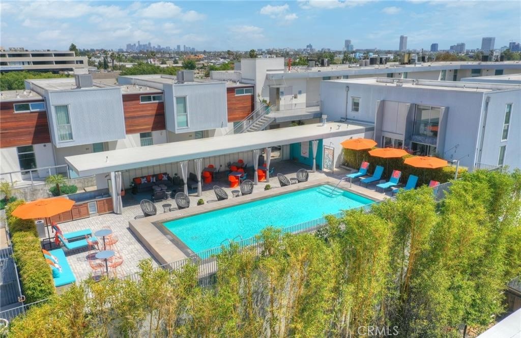 901 Hancock Avenue 209