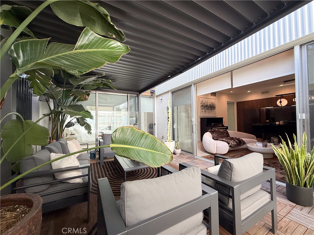 901 Hancock Avenue 209