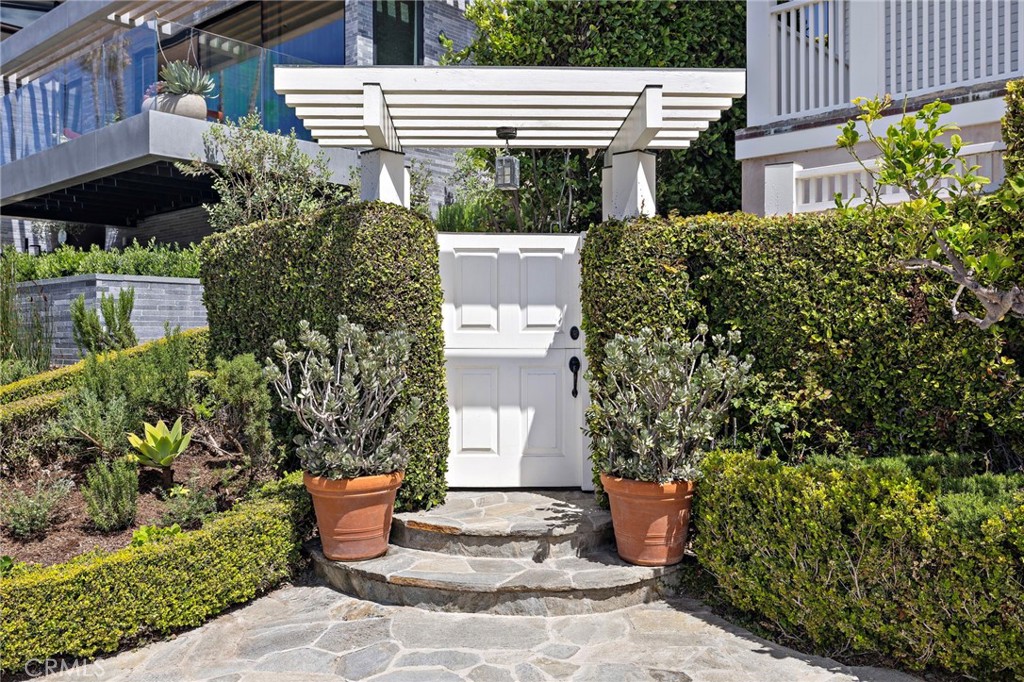 115 Emerald Bay