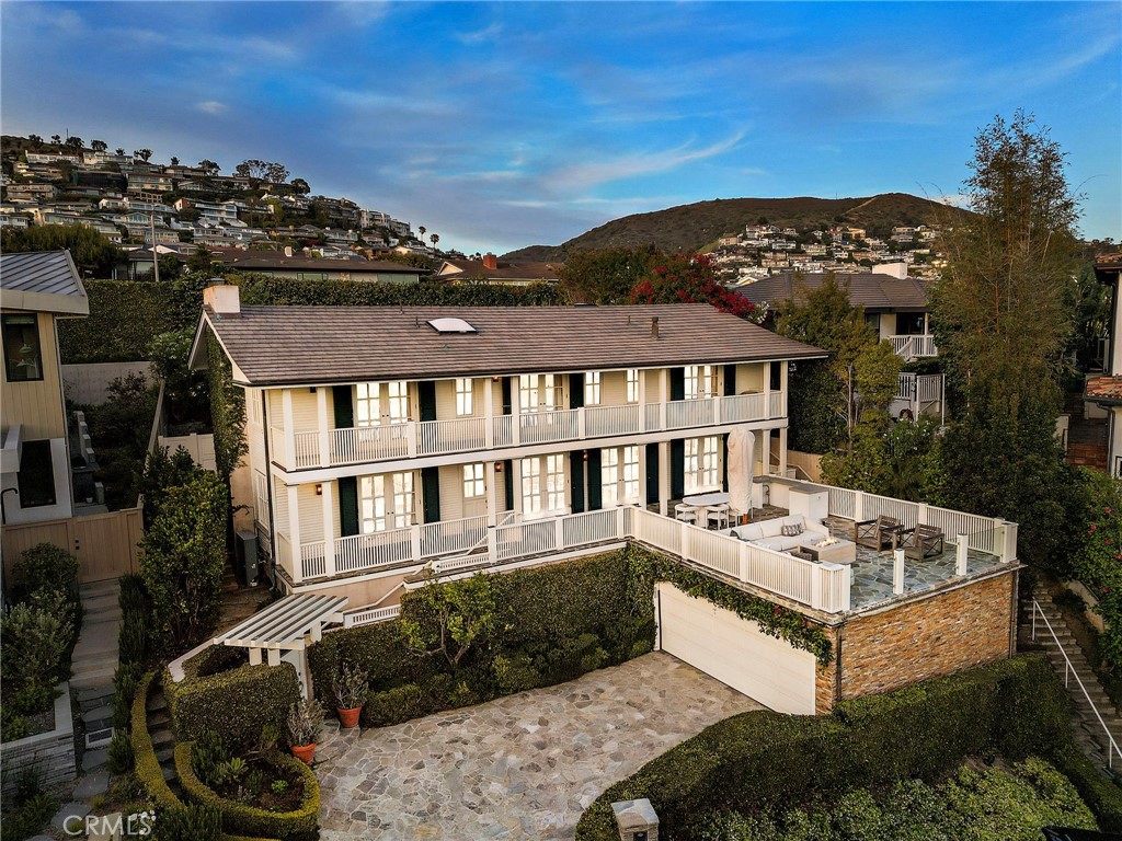 115 Emerald Bay
