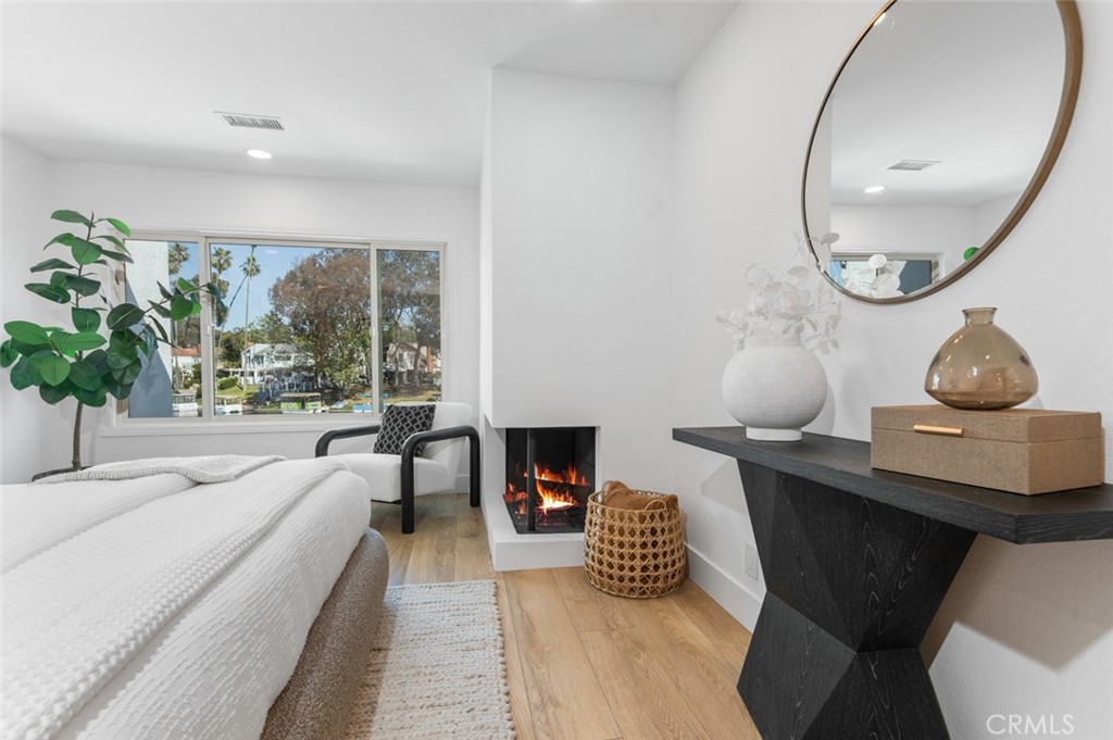 22526 Lake Forest Lane
