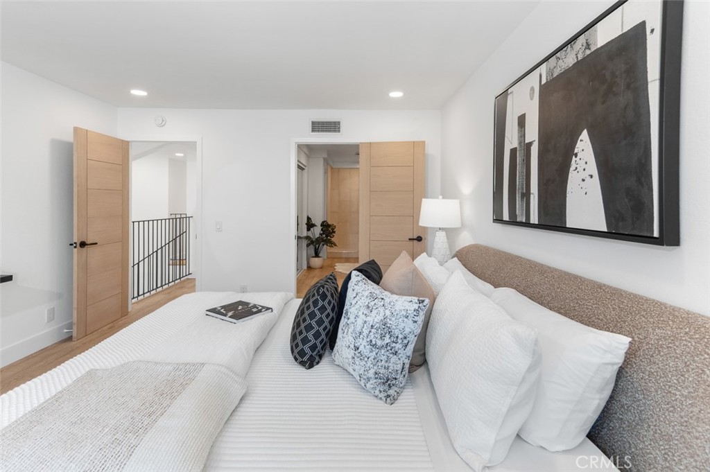 22526 Lake Forest Lane