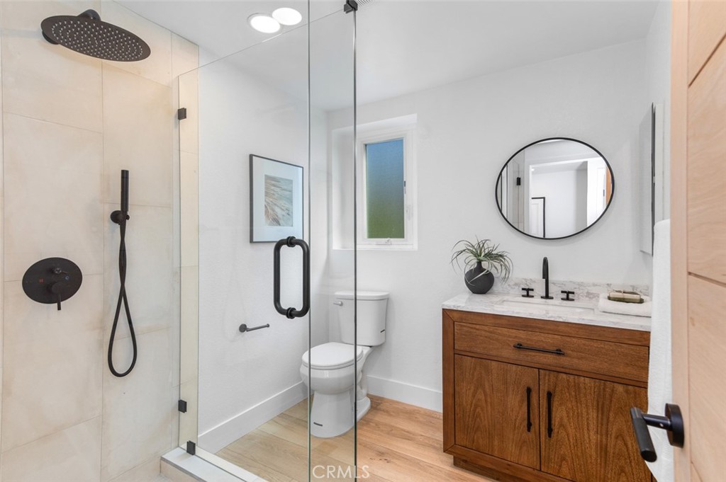 22526 Lake Forest Lane