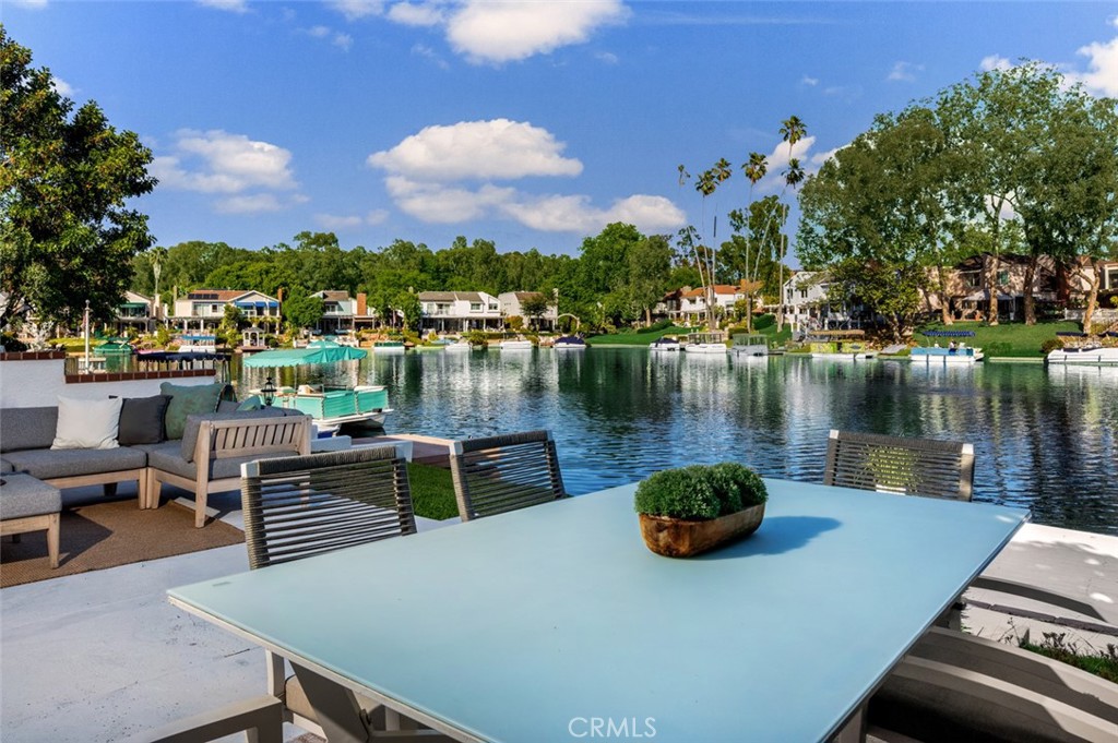 22526 Lake Forest Lane