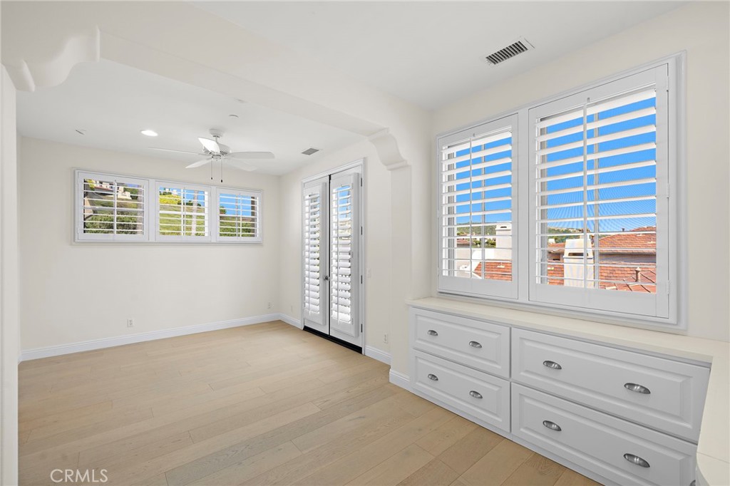 150 Sidney Bay