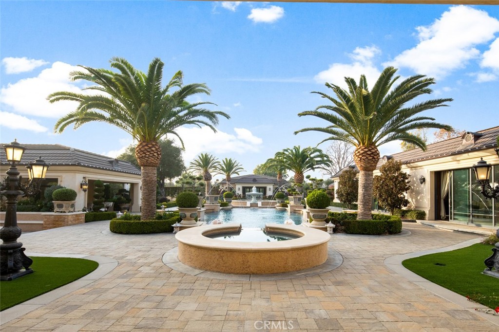 61 Palm Hill Lane