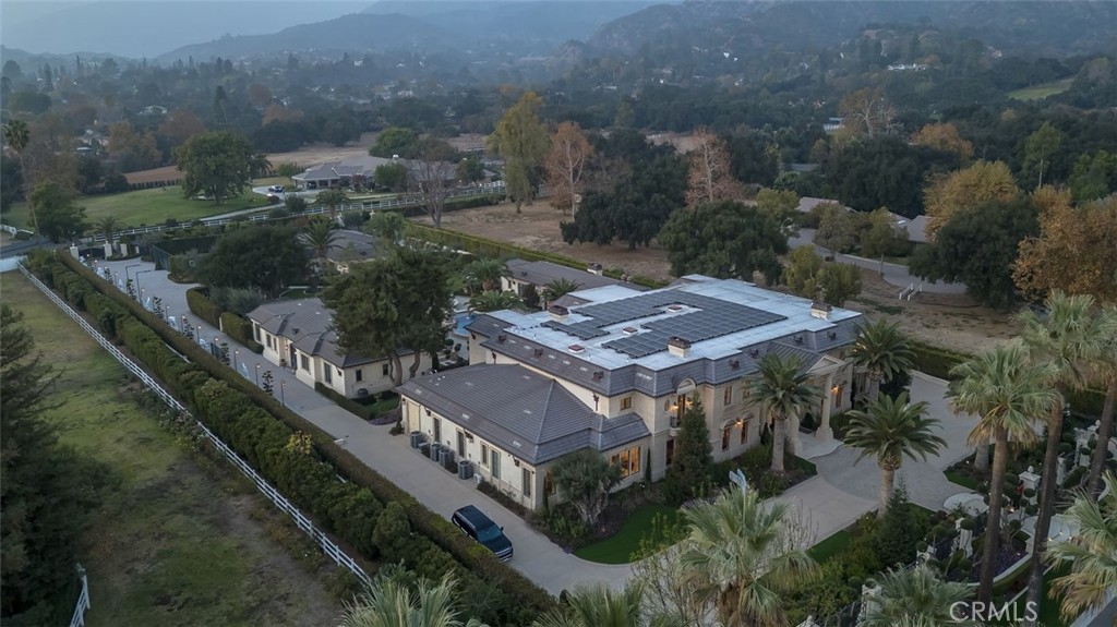 61 Palm Hill Lane
