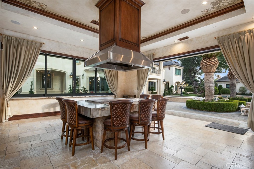 61 Palm Hill Lane