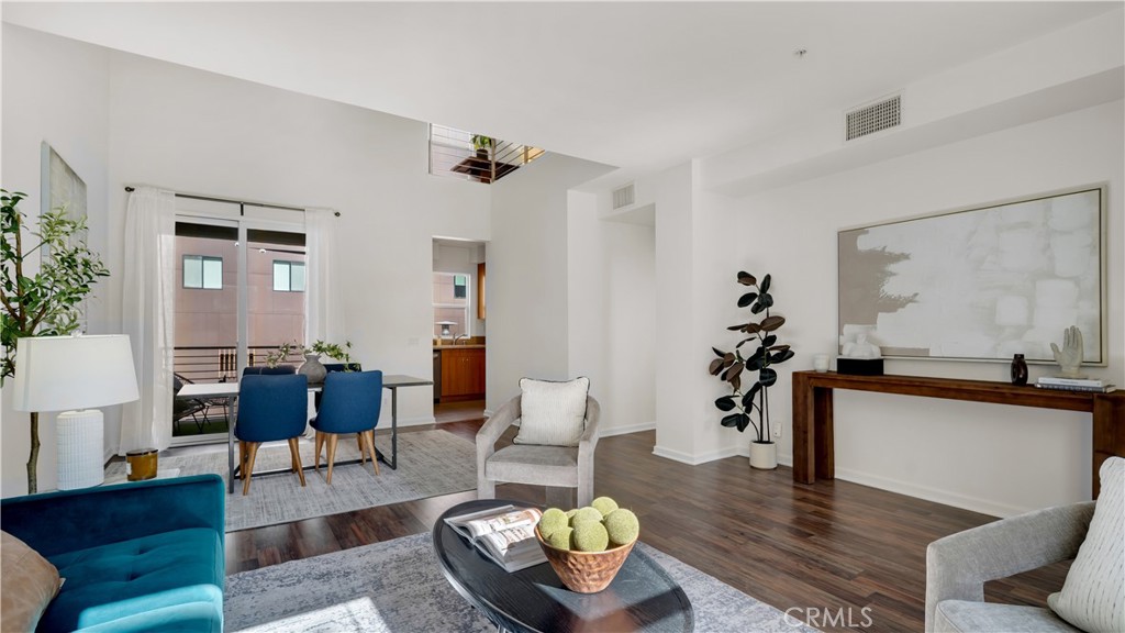 247 E Jeanette